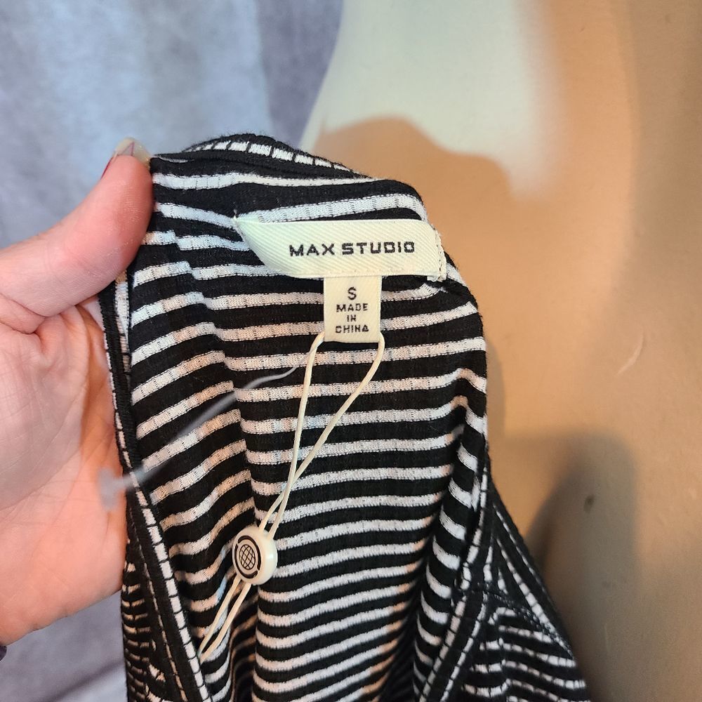 Max Studio Black & White Striped Top - Picture 5 of 6